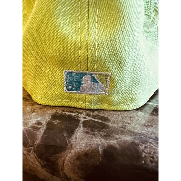 New Era New York Yankees 59FIFTY Fitted Hat 1999 World Series Green Size 7 3/8 - Picture 3 of 5